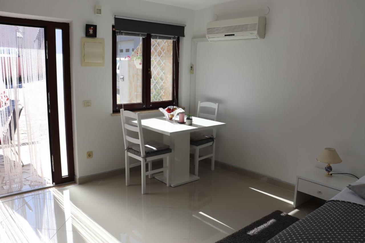 An Amazing Studio Apartment Premantura Zewnętrze zdjęcie